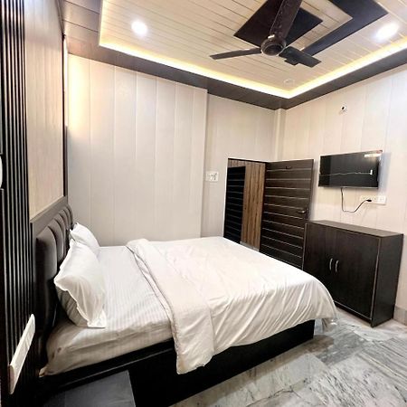 ורנאסי Durga P Guest House Near Harishchandra Ghat מראה חיצוני תמונה