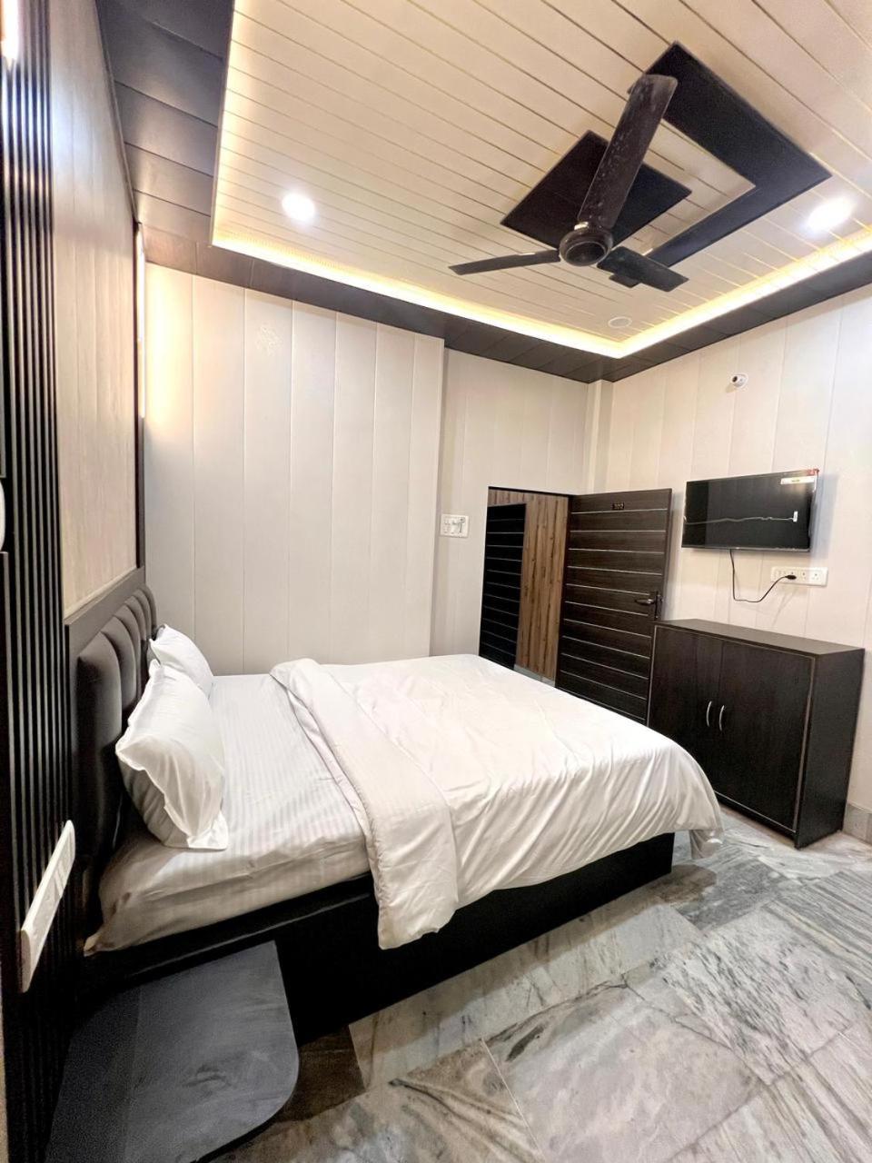 ורנאסי Durga P Guest House Near Harishchandra Ghat מראה חיצוני תמונה